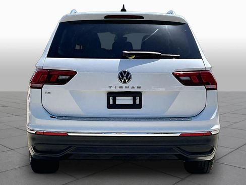 Used 2022 Volkswagen Tiguan SE FWD image 5
