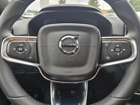 Used 2023 Volvo XC40 Recharge Ultimate w/ Protection Package Premier AWD/4WD image 19