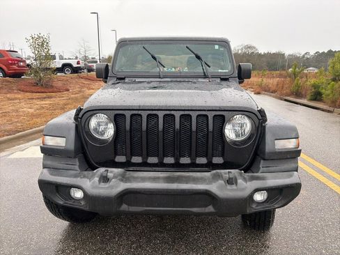 Used 2018 Jeep Wrangler Unlimited Sport image 11