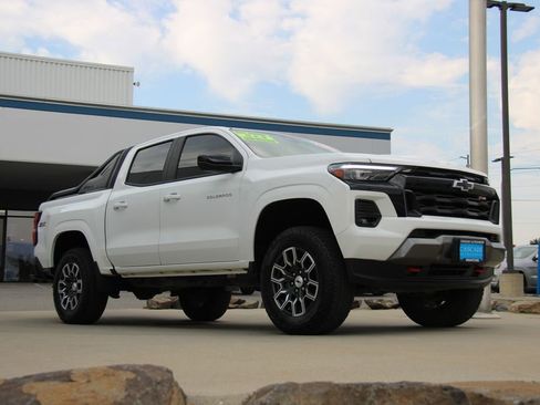 Used 2023 Chevrolet Colorado Z71 w/ Advanced Trailering Package image 5