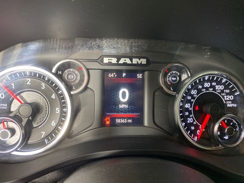 Used 2021 RAM 1500 Big Horn image 17
