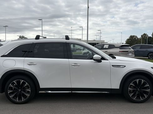 Used 2024 MAZDA CX-90 Plug-In Hybrid w/ Premium Pkg image 11