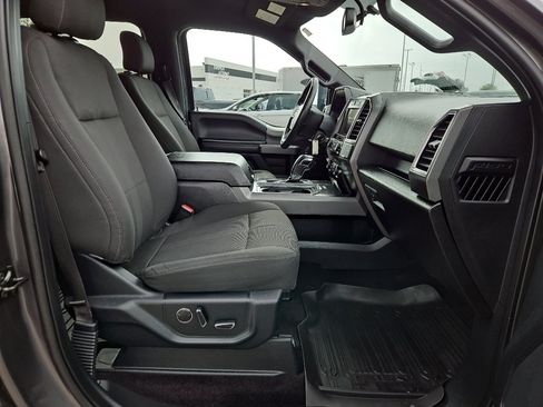 Used 2015 Ford F150 XLT w/ Equipment Group 302A Luxury AWD/4WD image 16
