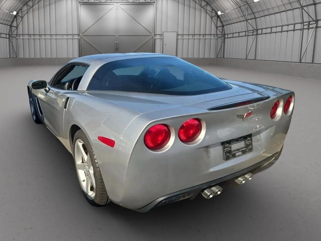 Used 2005 Chevrolet Corvette Coupe w/ Preferred Equipment Group RWD image 2