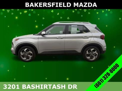 Used 2025 Hyundai Venue SEL image 2