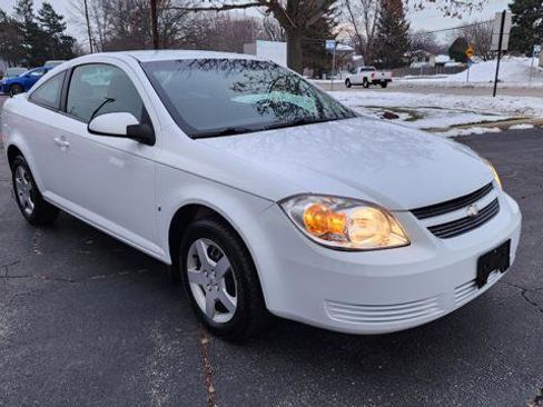 Used 2008 Chevrolet Cobalt LT FWD image 2