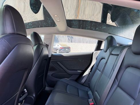 Used 2018 Tesla Model 3 Long Range image 19