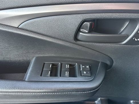 Used 2022 Honda Passport EX-L image 11