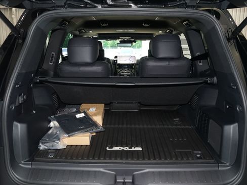 Used 2026 Lexus LX 700h Ultra Luxury AWD/4WD image 34