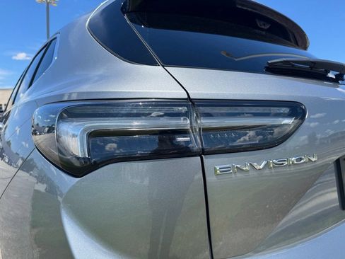 Used 2023 Buick Envision Avenir FWD image 13