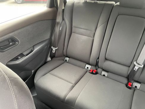 Used 2023 Nissan Rogue S image 38