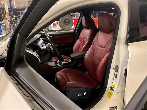 Certified 2023 BMW X4 xDrive30i w/ M Sport Package image 7
