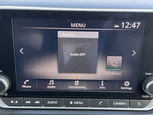 Used 2024 Nissan Rogue SV image 12