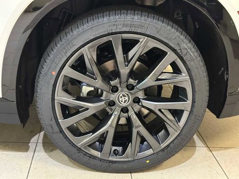 New 2026 Toyota Crown Signia Limited image 8