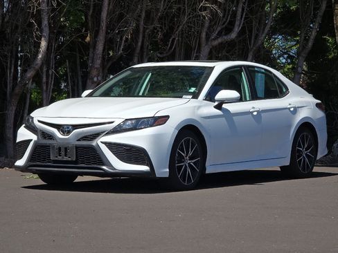 Used 2024 Toyota Camry SE AWD/4WD image 8