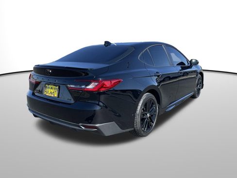 Certified 2025 Toyota Camry SE w/ Convenience Package image 3