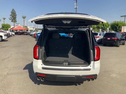 Used 2024 GMC Yukon XL Denali Ultimate AWD/4WD image 7