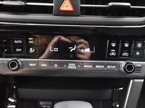 Certified 2025 Kia Seltos S FWD image 19