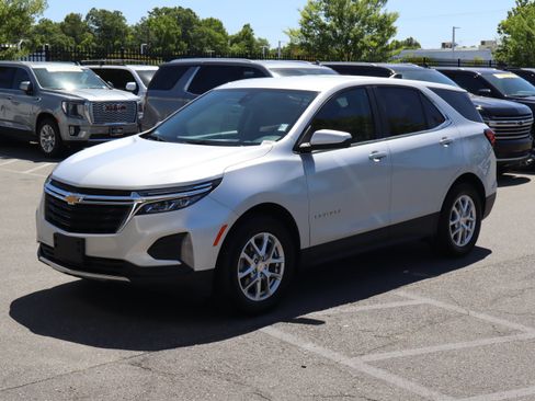 Used 2022 Chevrolet Equinox LT FWD image 5