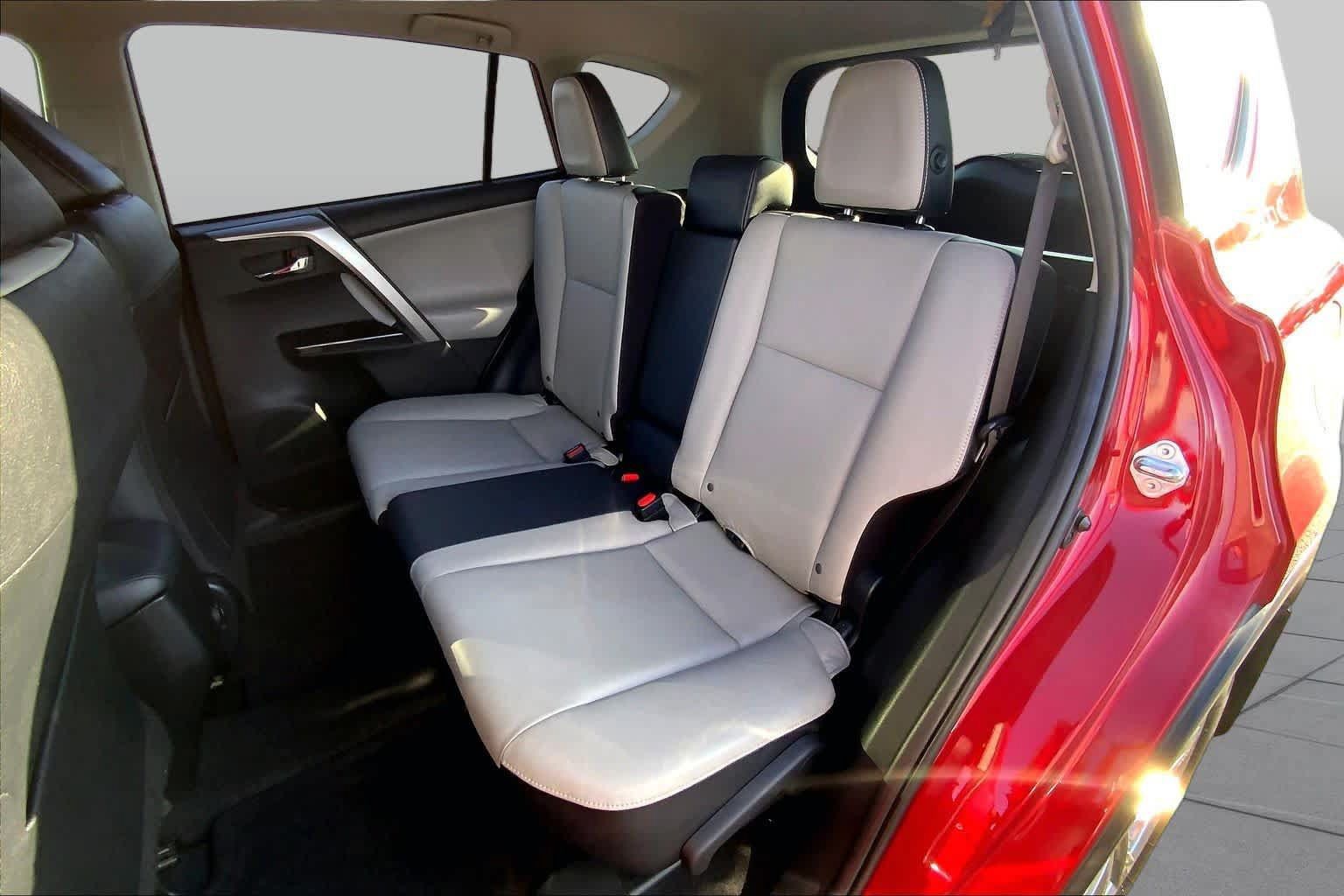 Used 2017 Toyota RAV4 Limited FWD image 20