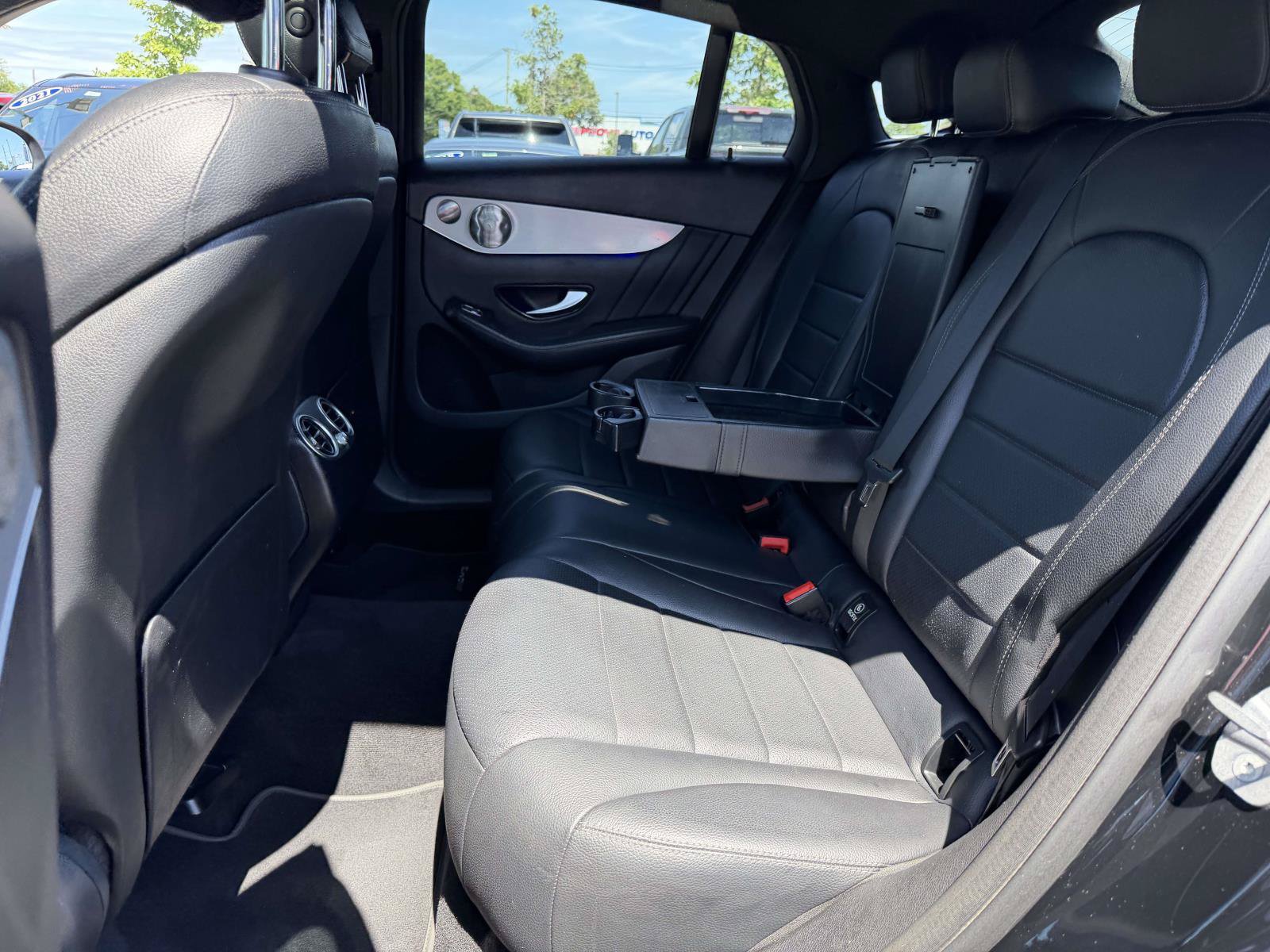 Used 2021 Mercedes-Benz GLC 300 4MATIC Coupe image 11
