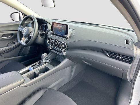 Used 2025 Nissan Sentra SV w/ Lighting Package image 25