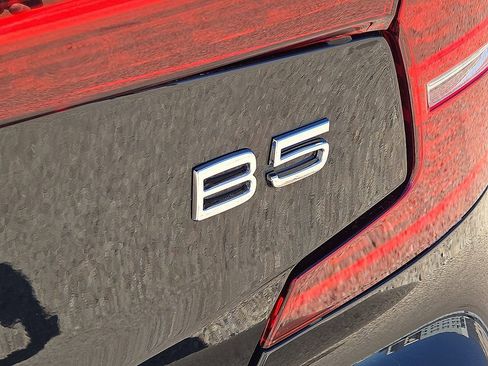 Used 2024 Volvo S60 B5 Core w/ Climate Package image 13