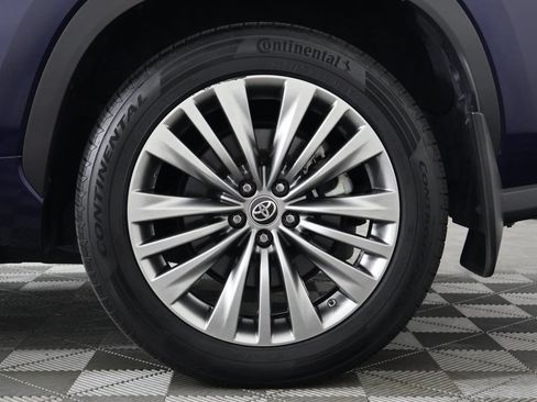Used 2021 Toyota Highlander Platinum AWD/4WD image 17