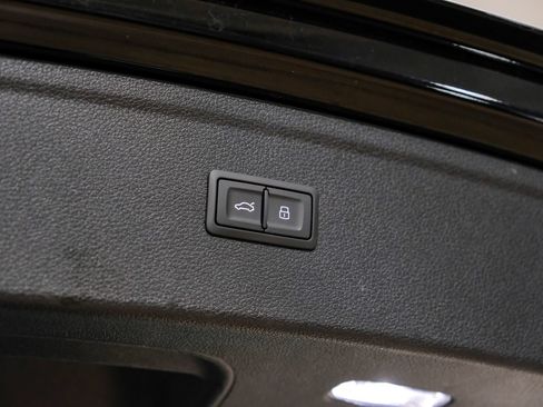 Used 2023 Audi Q5 2.0T Premium w/ Convenience Package AWD/4WD image 59