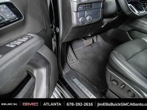 Used 2025 Chevrolet Tahoe LT RWD image 7