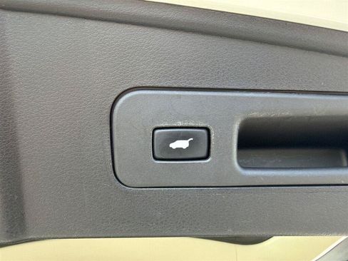 Used 2017 Acura MDX SH-AWD image 32