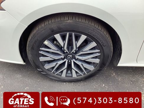 Used 2025 Nissan Altima 2.5 SV image 29