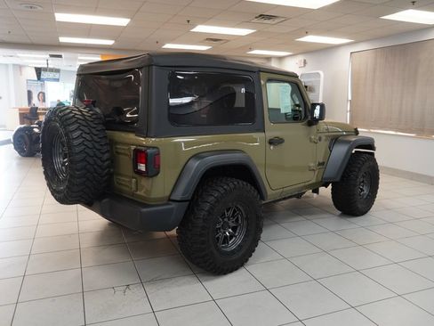 Used 2025 Jeep Wrangler Sport AWD/4WD image 6