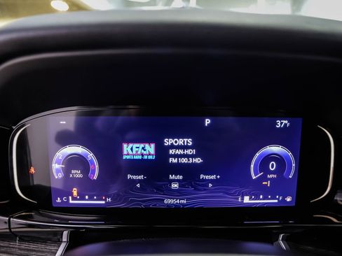 Used 2022 Jeep Wagoneer Series III w/ Premium Group I image 14