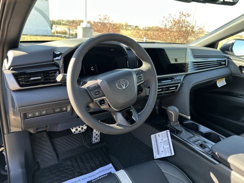 New 2026 Toyota Camry SE w/ Multimedia Upgrade Package image 17