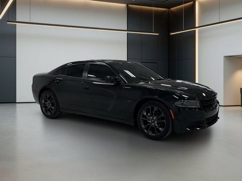 Used 2023 Dodge Charger SXT RWD image 8