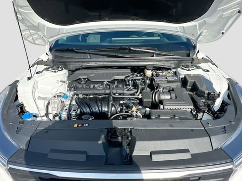 New 2025 Kia K4 LXS image 27