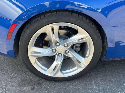 Used 2023 Chevrolet Camaro LT RWD image 8