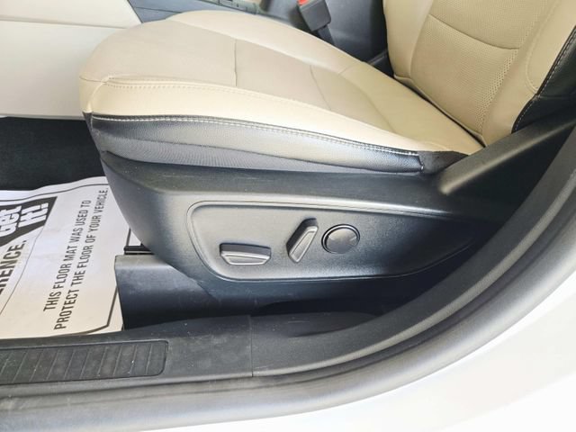 Used 2022 Ford Escape SEL w/ Technology Package AWD/4WD image 19