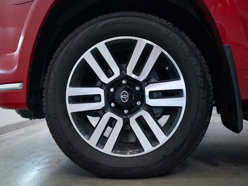 Used 2024 Toyota 4Runner Limited AWD/4WD image 9