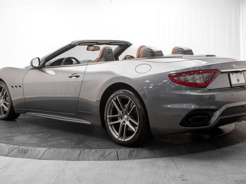Used 2018 Maserati GranTurismo MC RWD image 5