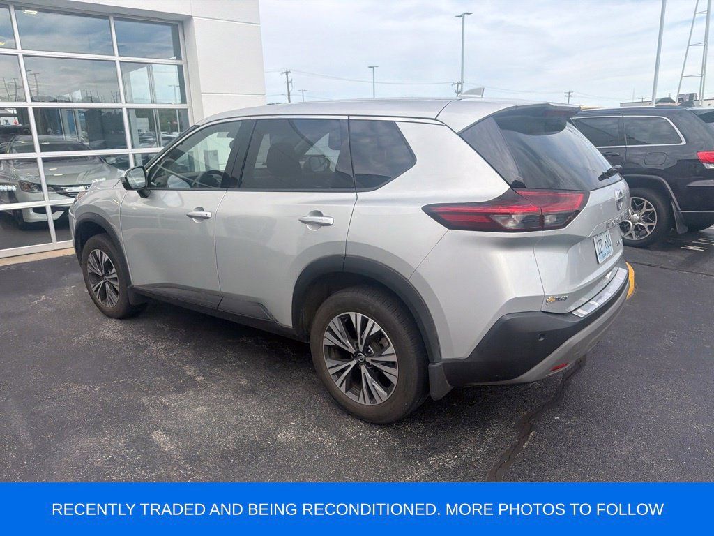 Used 2021 Nissan Rogue SV AWD/4WD image 2