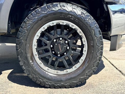 Used 2018 Ford F250 Lariat w/ Lariat Ultimate Package image 14