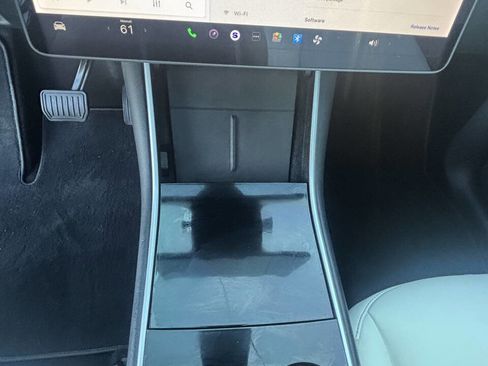 Used 2020 Tesla Model Y Long Range AWD/4WD image 19