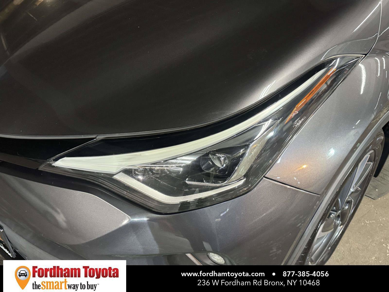 Used 2020 Toyota C-HR Limited FWD image 8