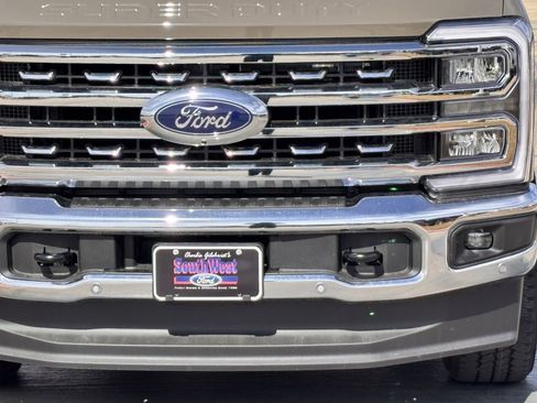 New 2026 Ford F250 Lariat w/ Lariat Premium Package image 9