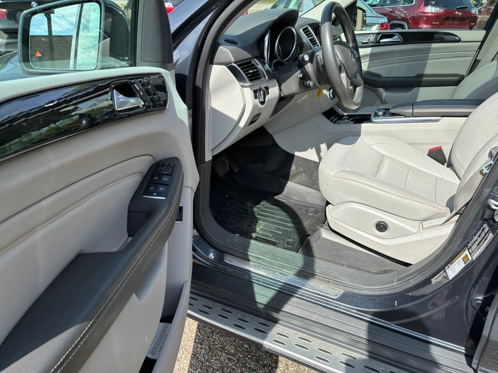 Used 2015 Mercedes-Benz ML 250 BlueTEC 4MATIC w/ Premium 1 Package image 10
