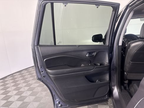 Used 2019 Honda Pilot Elite image 18