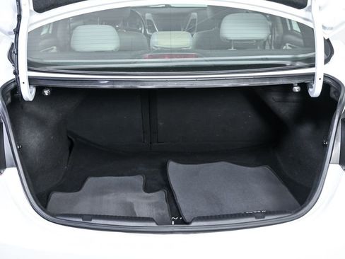 Used 2015 Hyundai Elantra Limited w/ Option Group 05 image 28