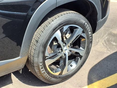 Used 2024 Chevrolet Trax RS w/ Driver Confidence Package FWD image 28